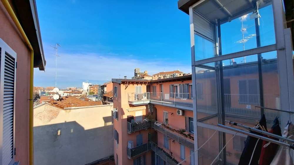 Konaklama yerinden şehir manzarası