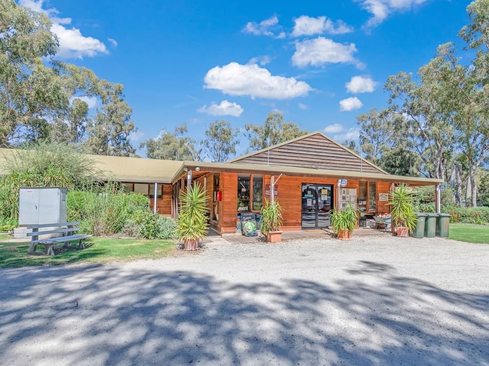 Torrumbarry Weir Holiday Park