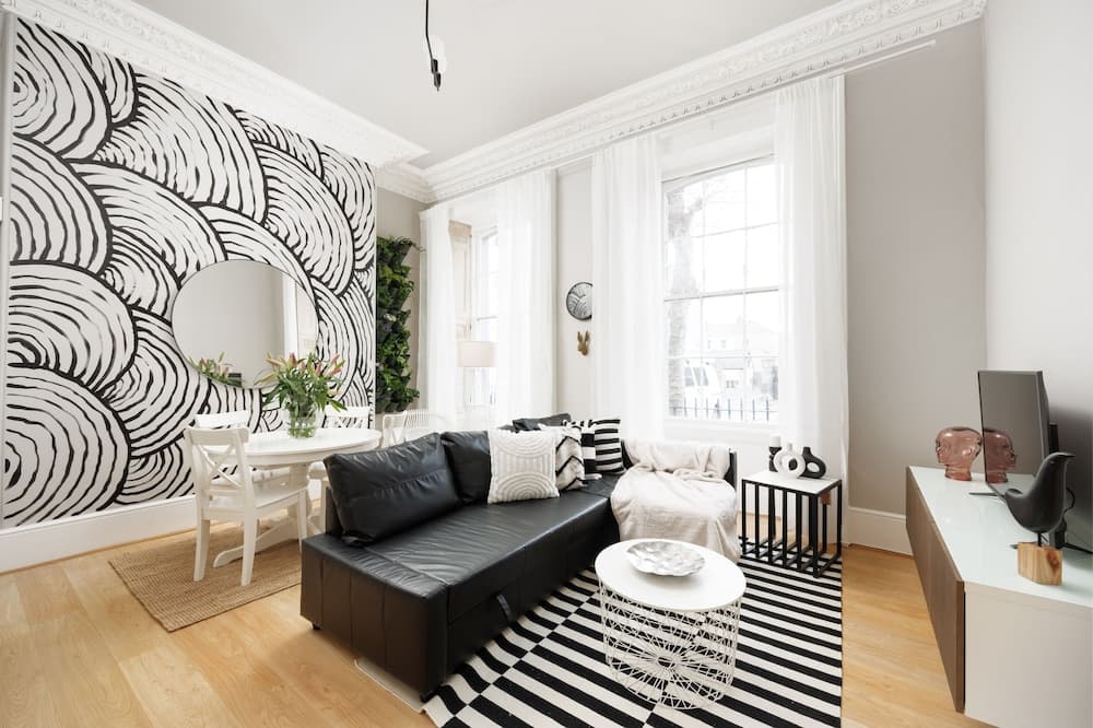 Stunning Arty Apartment & mezzanine