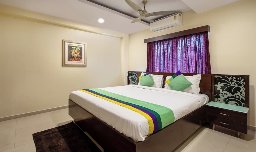 Treebo Marina Grand Railway station