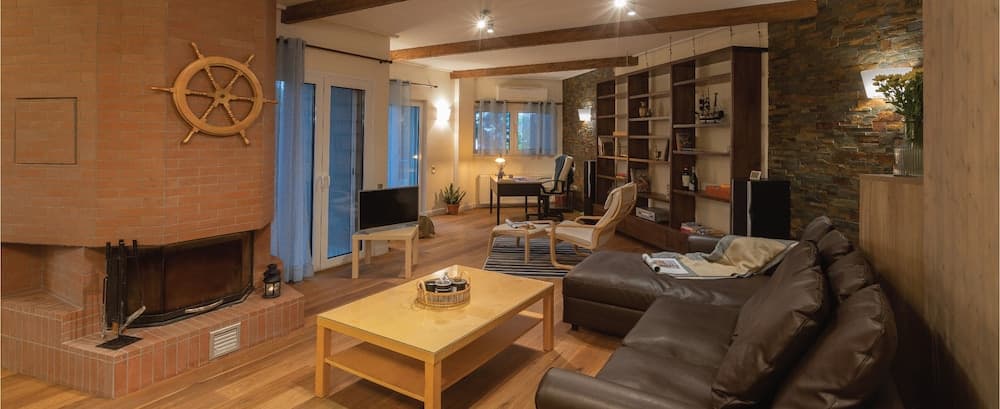 Kalista Superior Apartment by Airstay