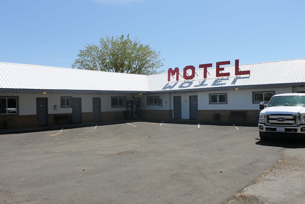 Sprague Motel