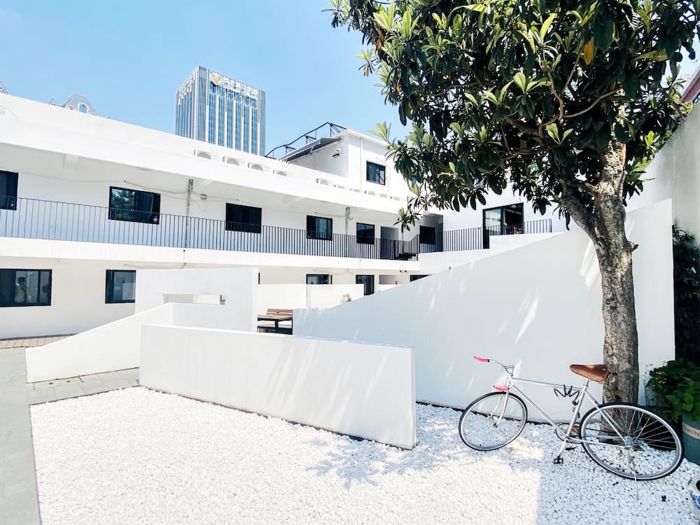 Hidden Garden International Youth Hostel - Oriental Pearl & Lujiazui