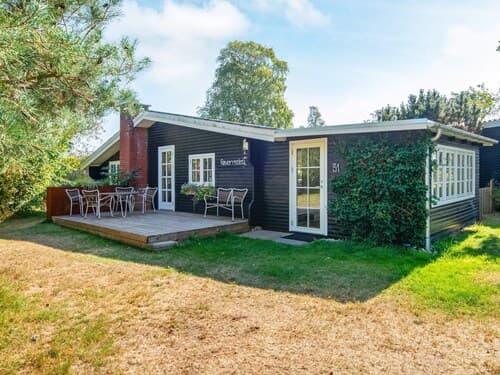 6 Person Holiday Home in Grenaa