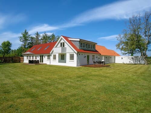 5 Star Holiday Home in Lokken