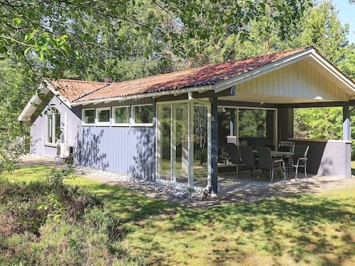 6 Person Holiday Home in Hojslev