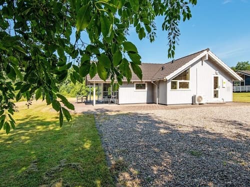 6 Person Holiday Home in Toftlund