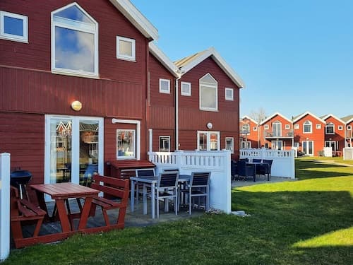 6 Person Holiday Home in Hadsund