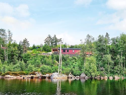 6 Person Holiday Home in Lyngdal
