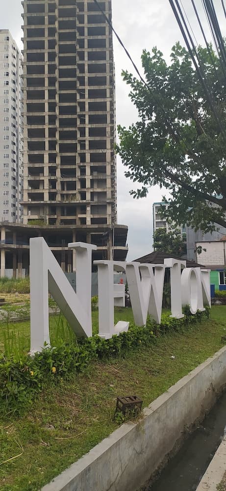 Newton Apartmen Residence By Ayulian