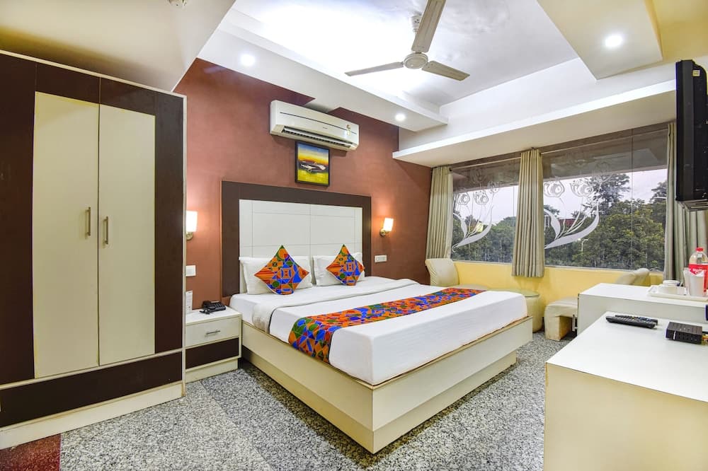 Fabhotel Comfort 35