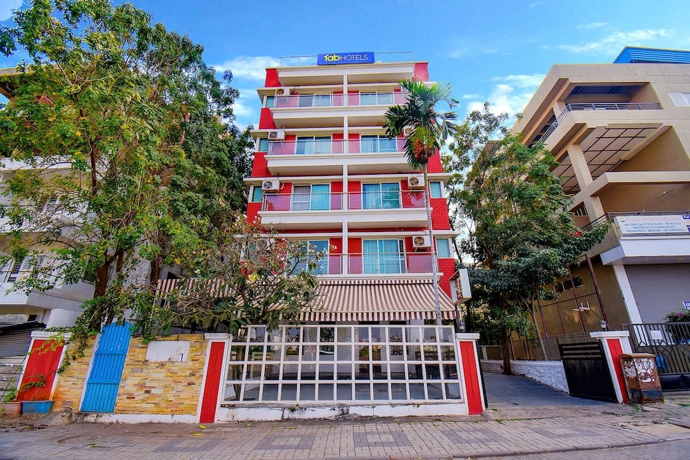 FabHotel Sky Vista Inn