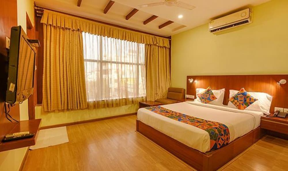 Fabhotel The Btm Palace