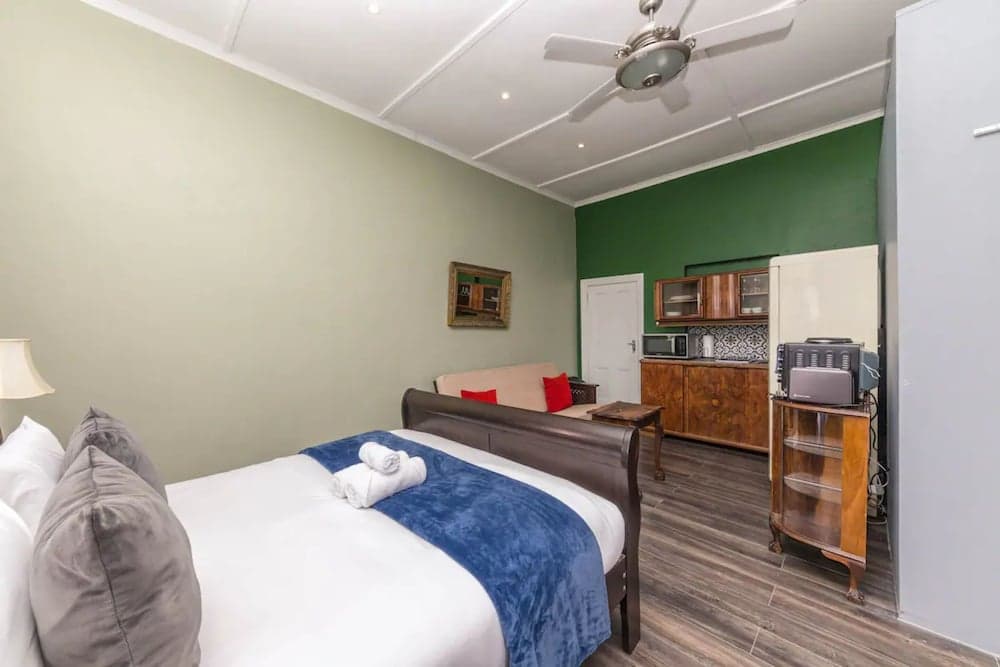 Central and Cosy 1 BD Studio Apartment in Woodstock