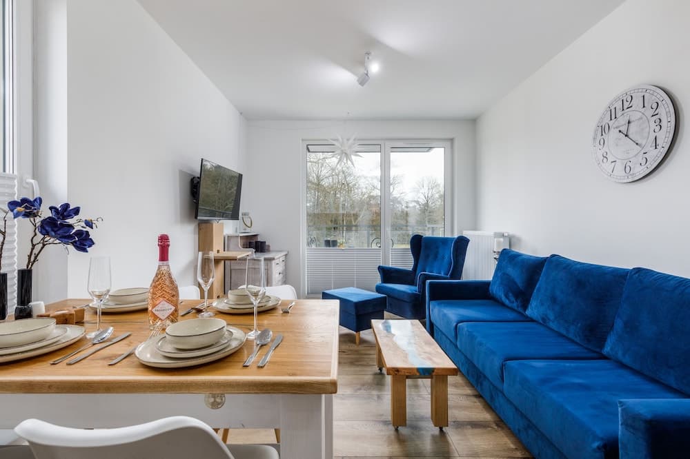 Green Square Apartment by Renters