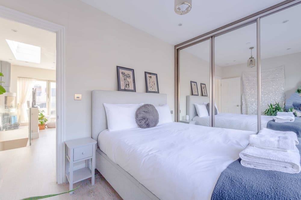 Airy & Modern 1BD Flat in Maida Vale