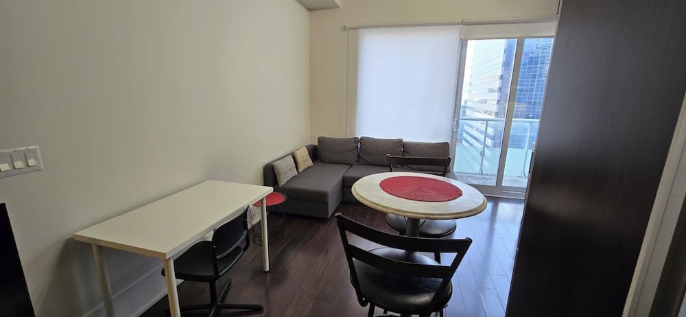 RivetStays - The Atmos