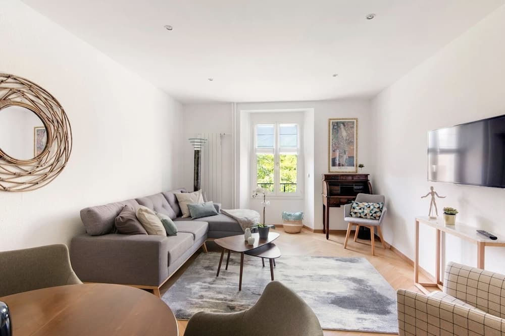 Mole Residence by Homenhancement