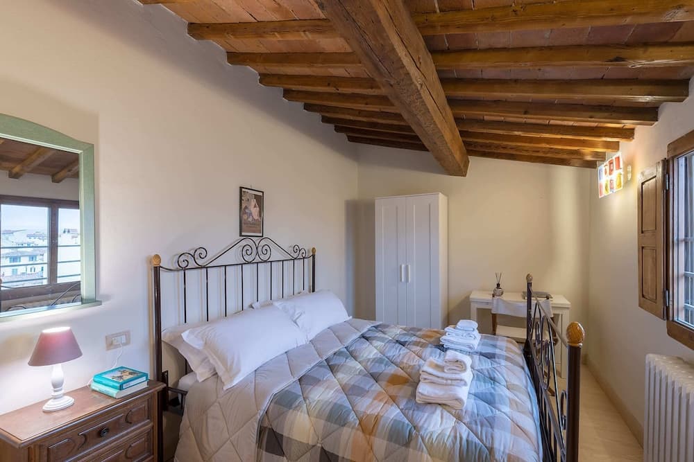 Sanzanobi Nest-hosted by Sweetstay