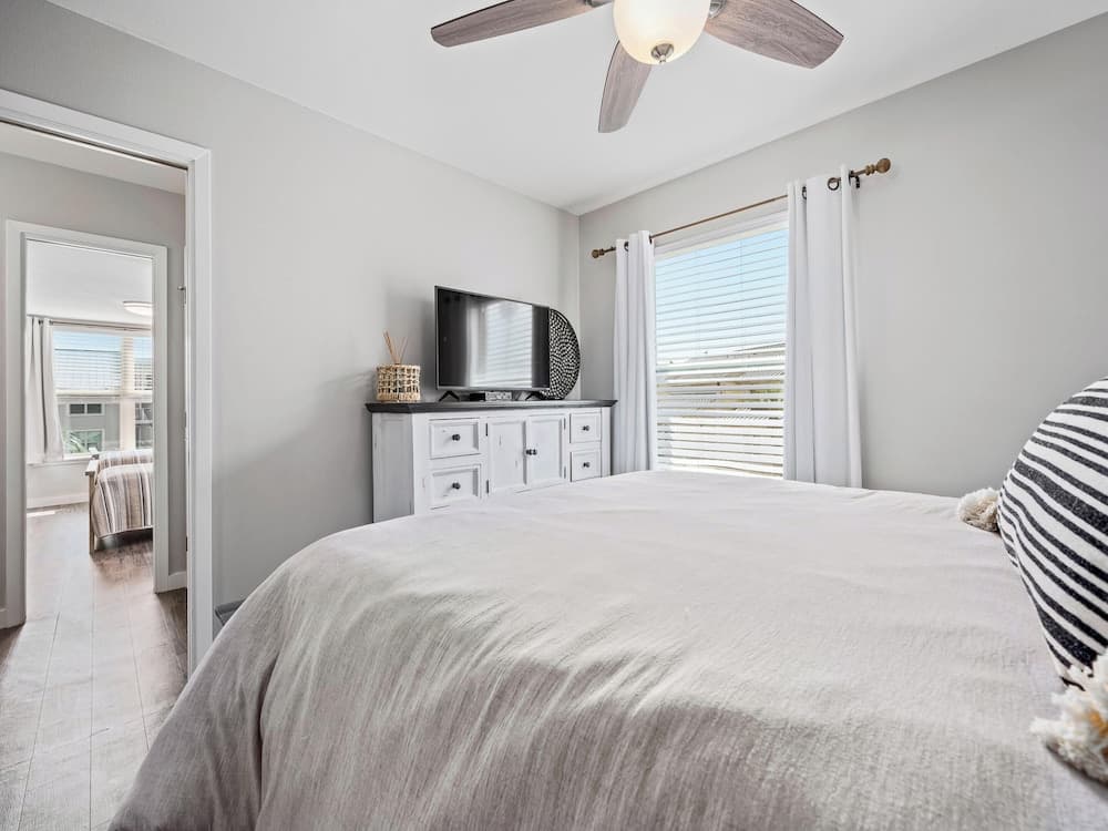 Bay House Condos #2412 - Little's Toasty Coasty