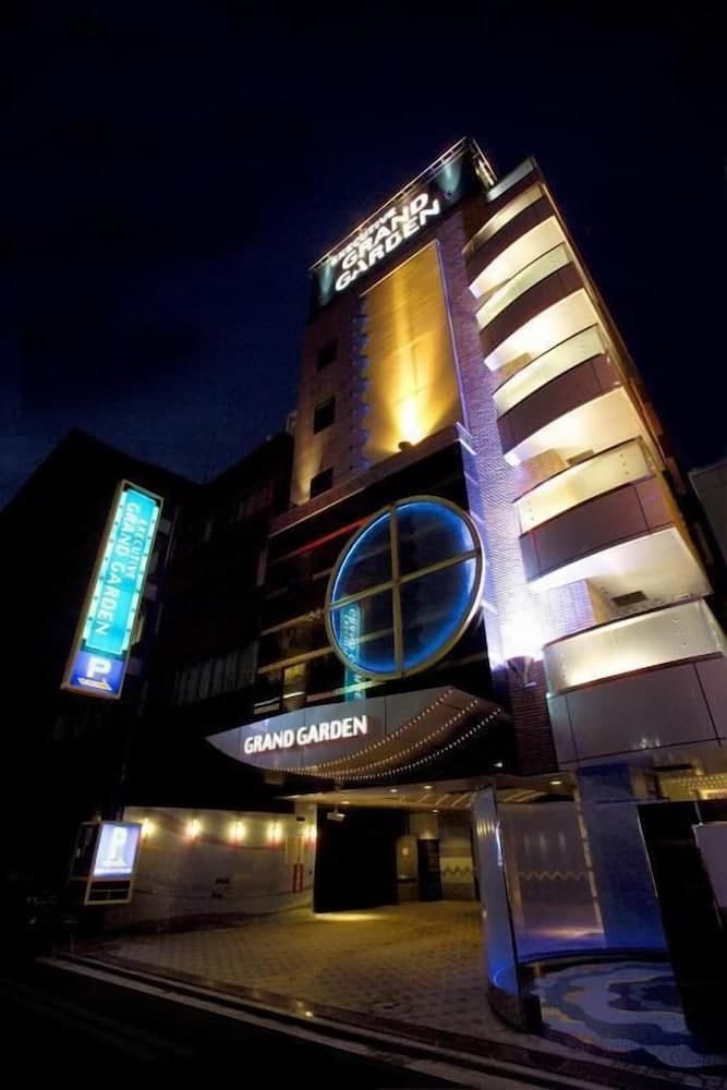 EXECUTIVE HOTEL GRAND GARDEN - Adult only