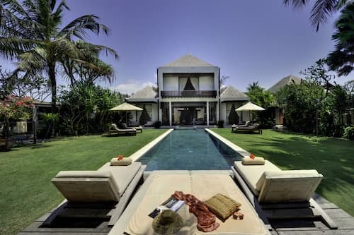 Aventus Luxury Beachfront Villa Gianyar