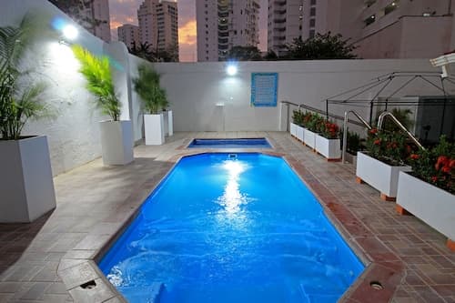 Hotel Rodadero Inn By GEH Suites