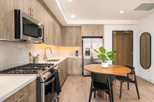 Mint House Menlo Park by Kasa