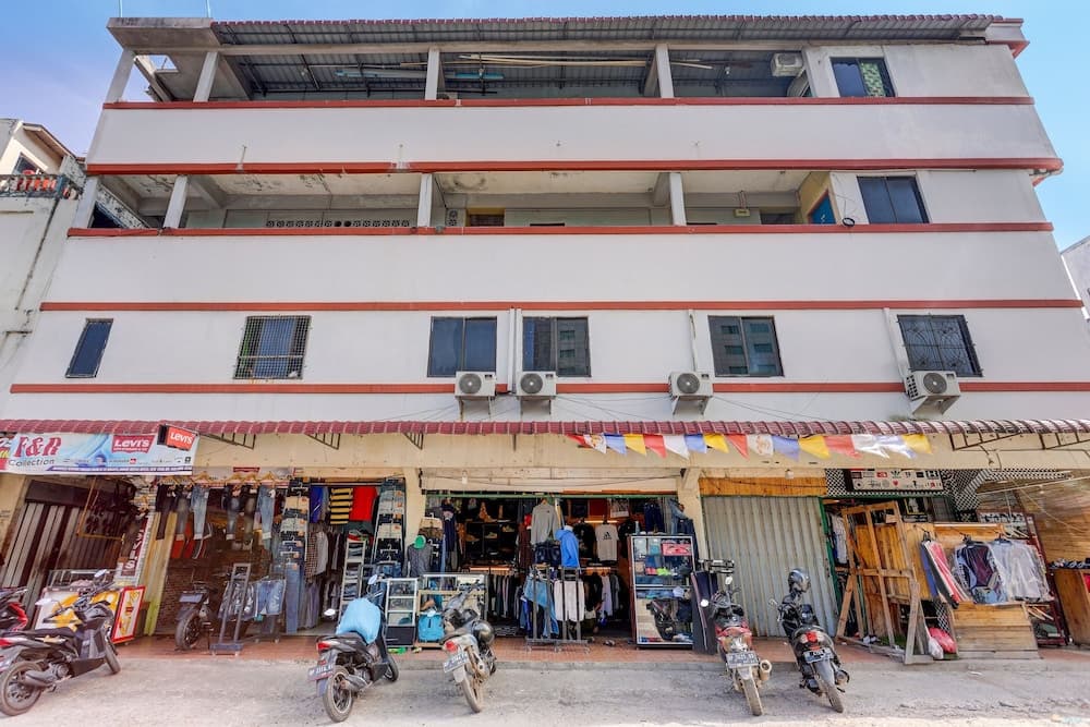 OYO 92322 Hasan House SyariahNearPelabuhan Feri Harbor Bay