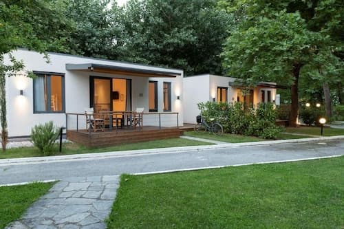 Gkaras Camp & Apartments