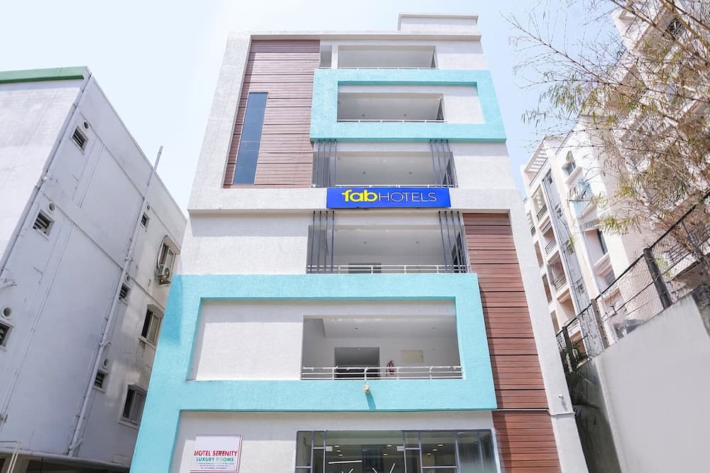 FabHotel Serenity