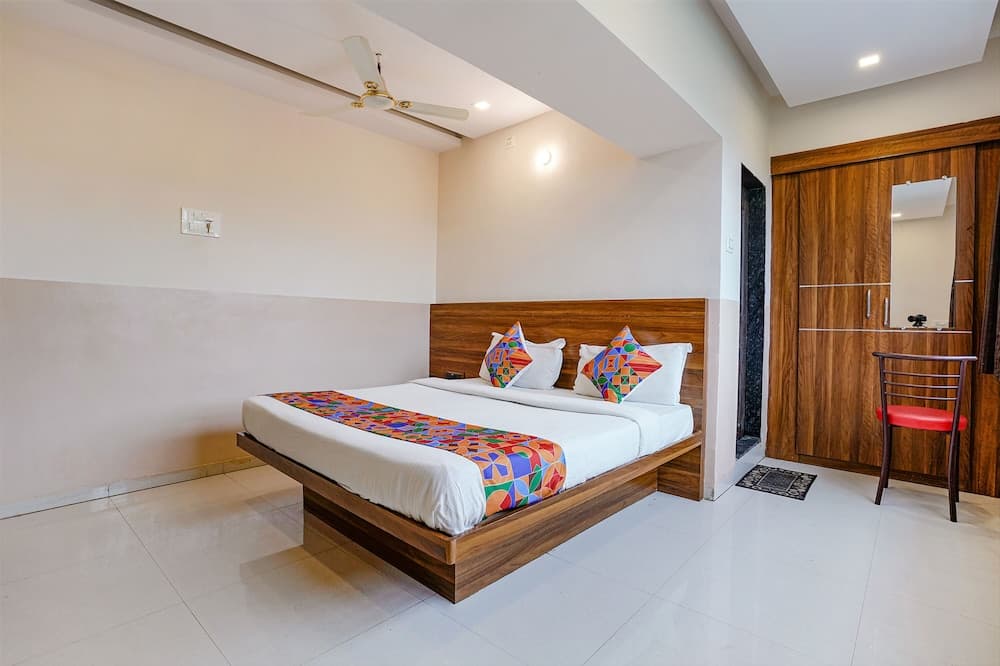 Fabhotel Paradise Inn