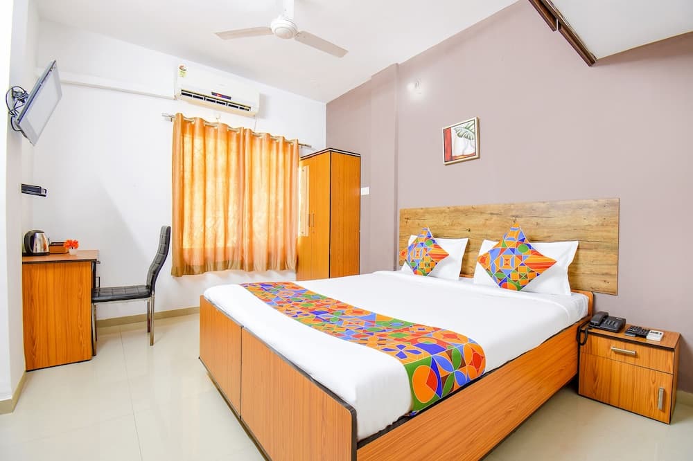 FabExpress Wakad Stays