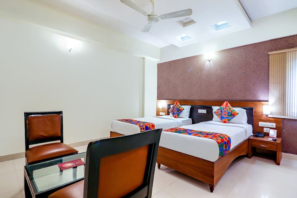 Fabhotel Nera Regency