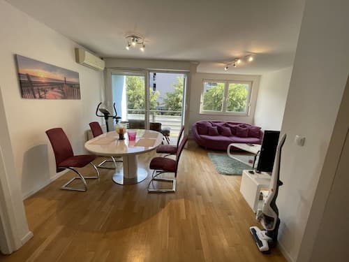 Large Modern 75m2 Flat and Free Parking