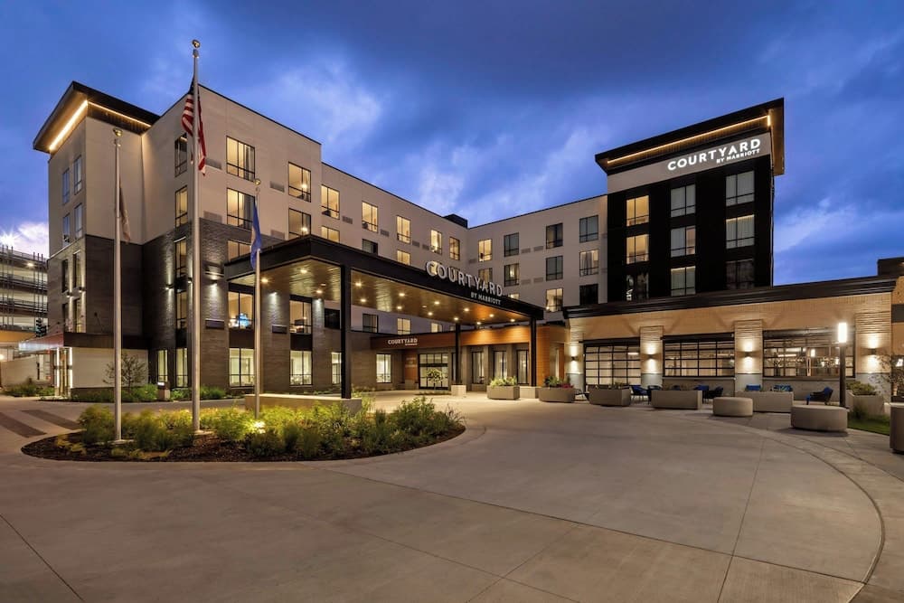 Courtyard by Marriott St. Paul Downtown