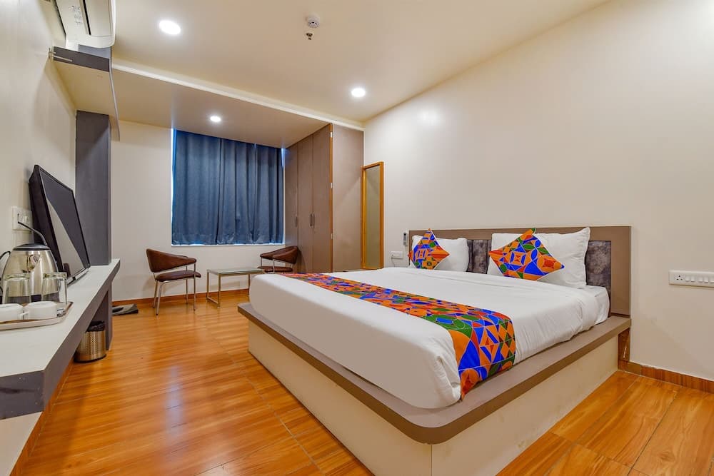 Fabhotel Prime Rudra