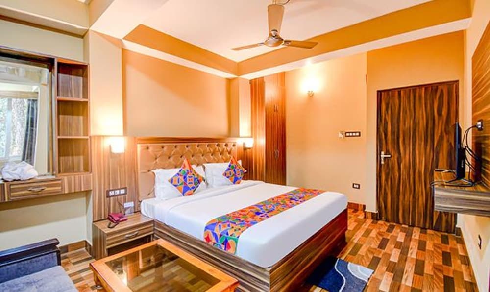 FabHotel Rikhila's Regency