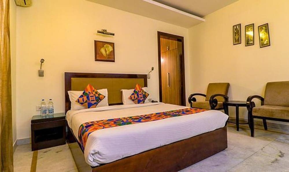 Fabhotel Imperial Inn