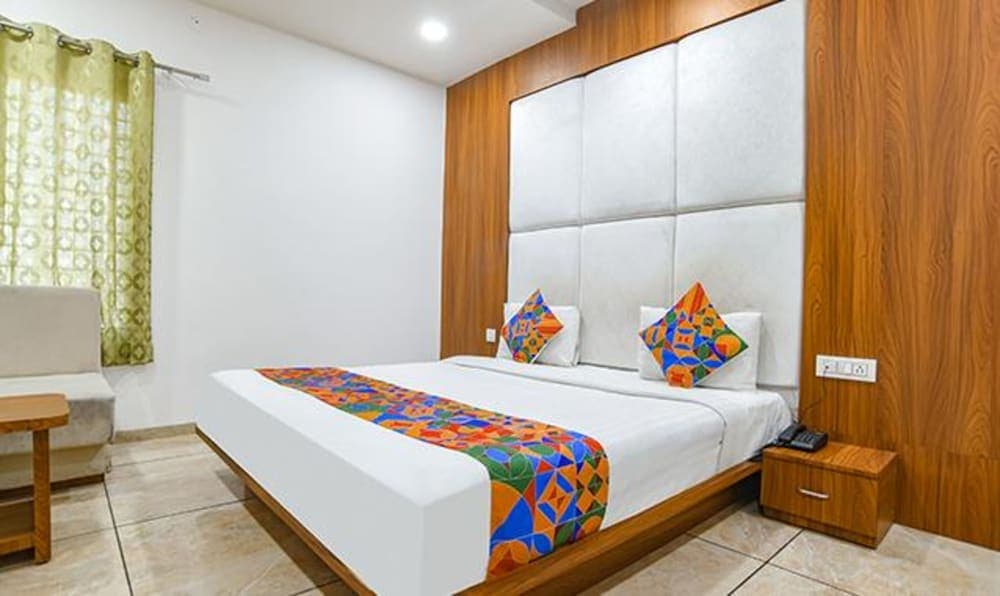 Fabhotel Right Choice