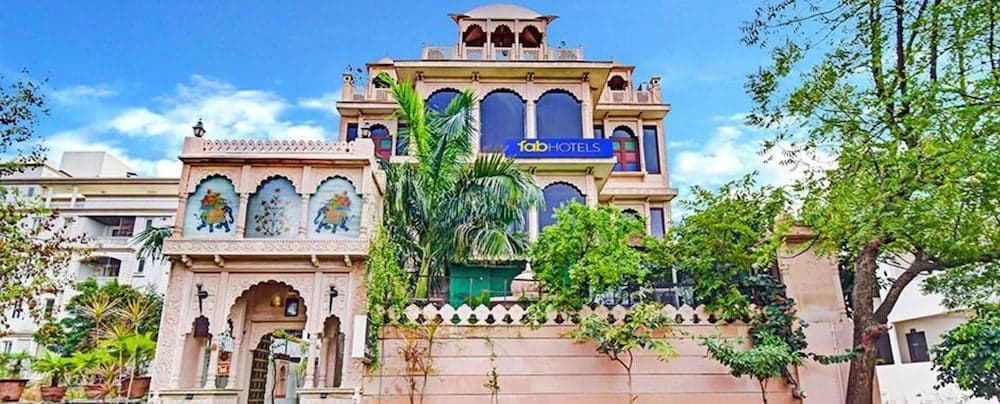 Fabhotel Shree Villas