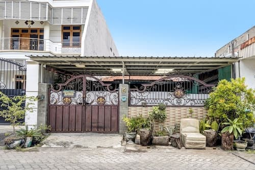 OYO Life 92461 Aini Syariah Homestay
