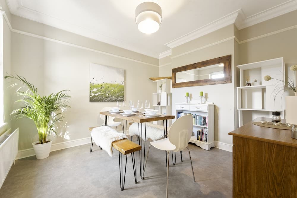 Family Friendly 3BR House w garden BBQ