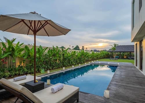 Svarga Pabean Villas