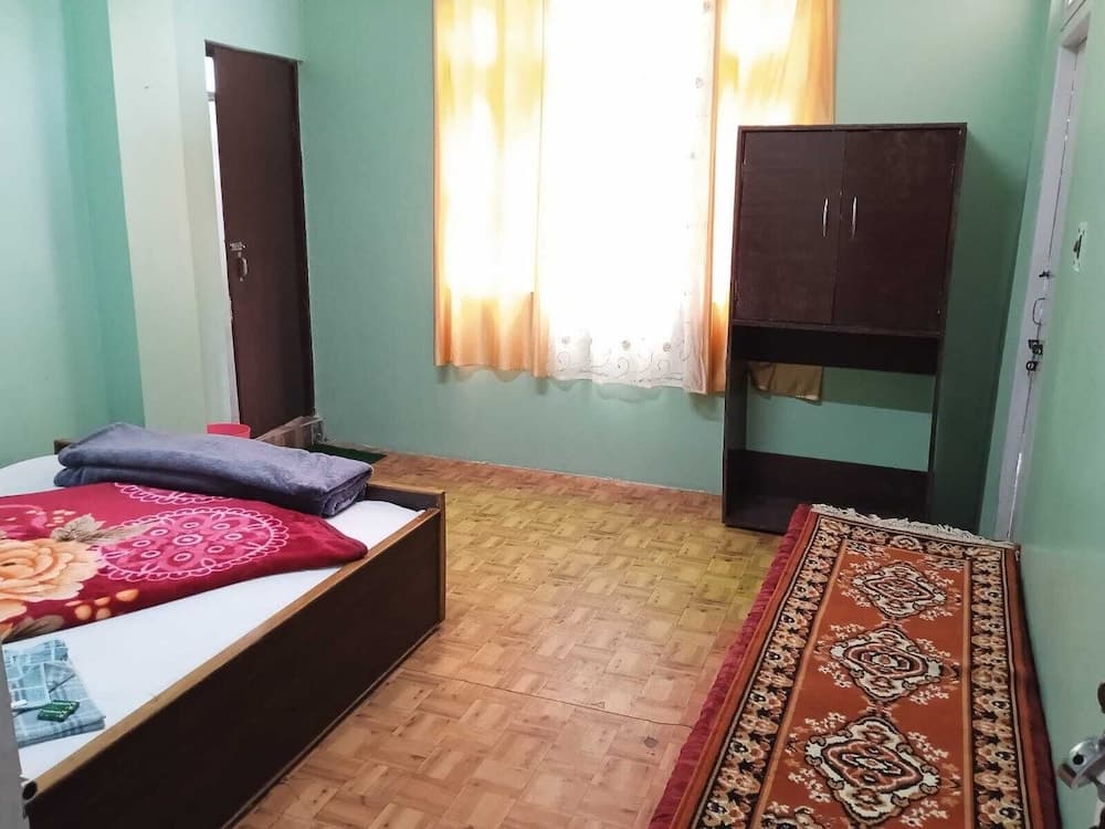 Great Eastern Valley Residency