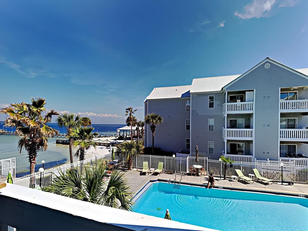 Hermitage by the Bay #202 - Bikinis on the Bay