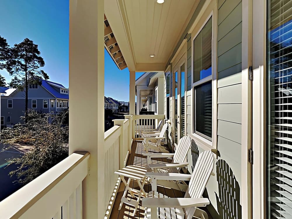 Prominence North #89c - Sun Times