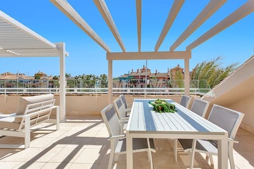 YOLO Spaces – Sotogrande Ocean View Penthouse