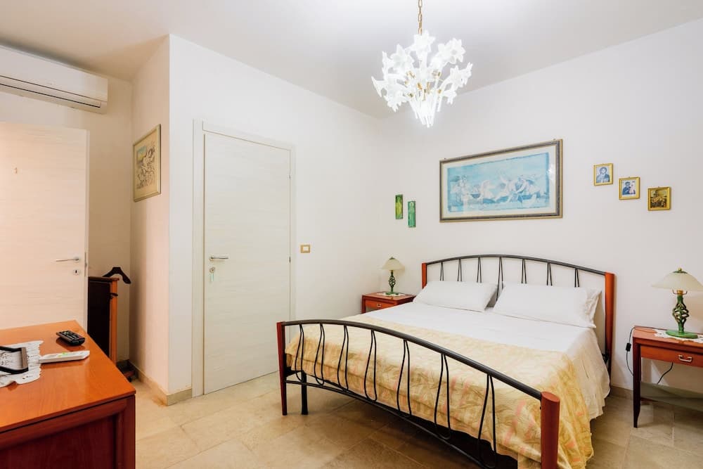 3277 Guest House Eleonora - Camera Matrimoniale by Barbarhouse