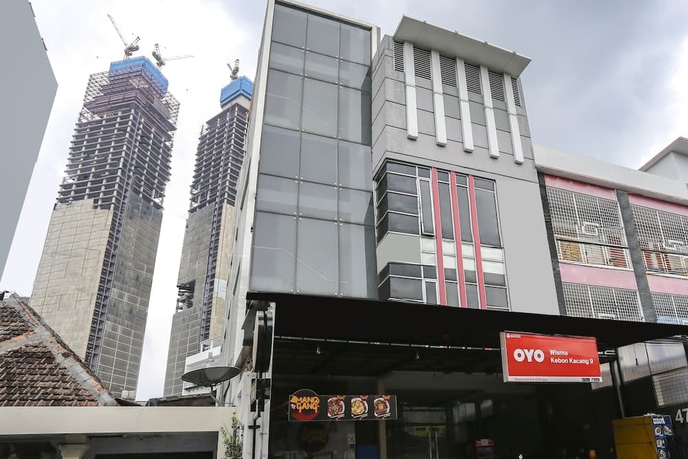 Super OYO Capital O 90056 Wisma Kebon Kacang 9